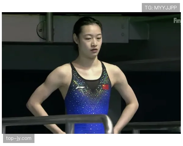 昌雅妮的生活照里怎么突然多了那么多不一般的包包？